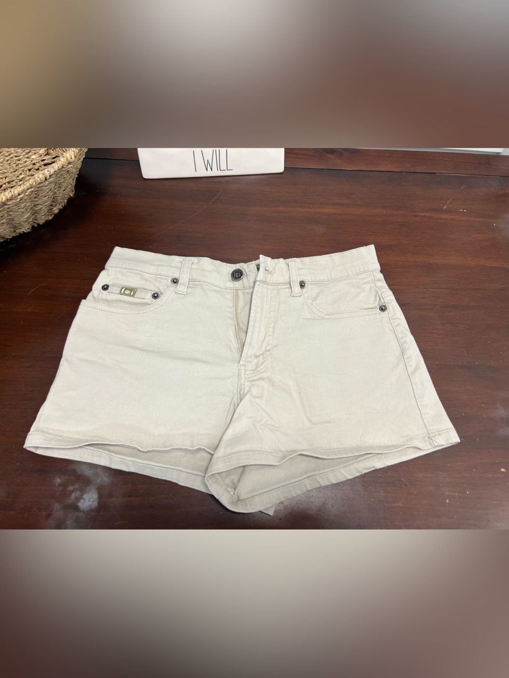 lei Cream Denim Jean Shorts - Casual High-Rise Cut